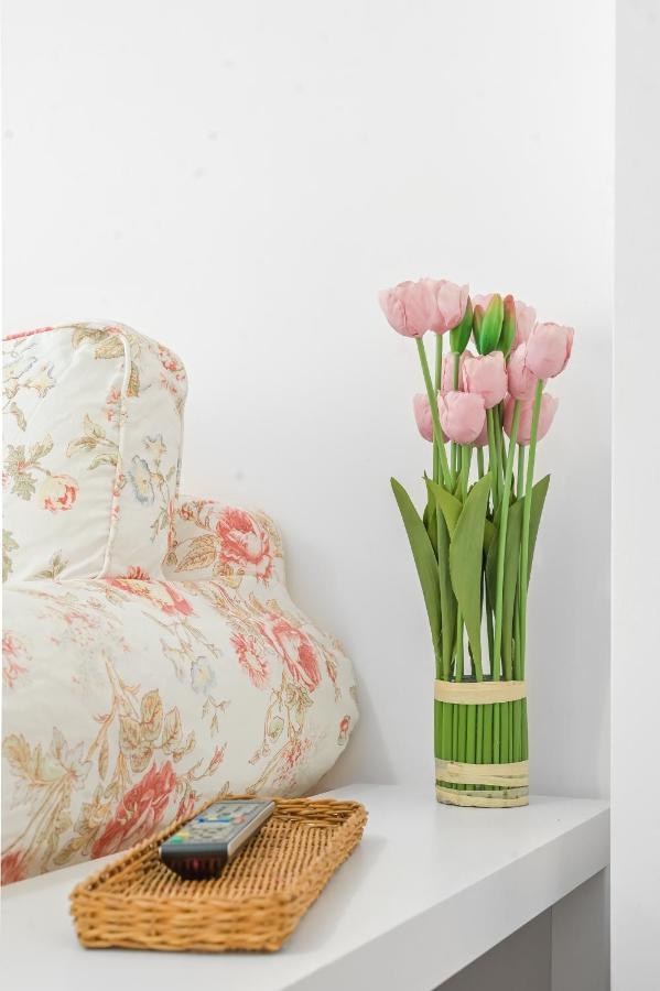 Floral Studio Retreat In Sofia City Center By Flat Mаnager Extérieur photo